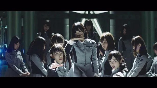 欅坂46が8月10日(水)に2ndシングル「世界には愛しかない」をリリース！そのカップリング曲「語るなら未来を…」のMVが公開