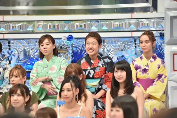 【写真を見る】ゲストの高橋真麻、横澤夏子、滝沢カレンらも個性的な美女たちに共感…？