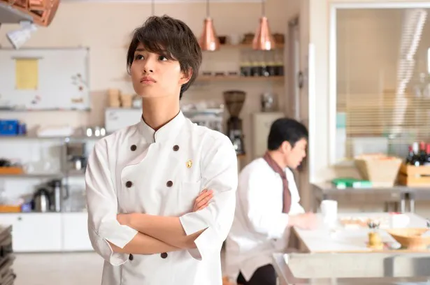 主人公・一木くるみを演じる剛力彩芽