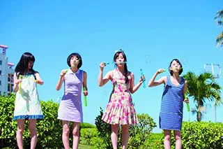 夏の南国を満喫！乃木坂46史上初となる写真集発売