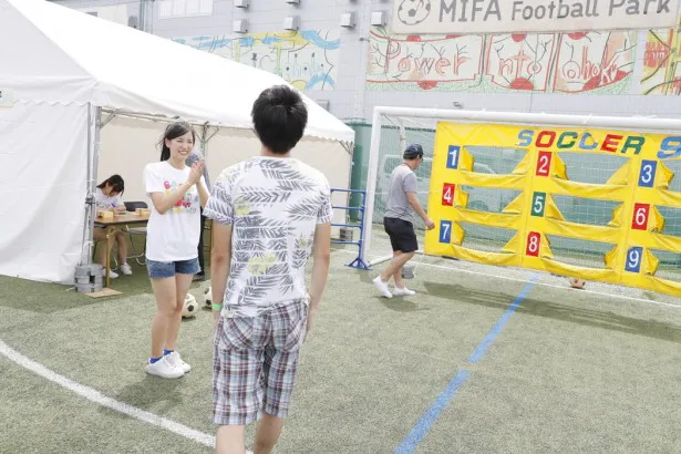 MIFA Football Park特設会場では「ピッと祭り」と題して、キックターゲットなどのゲームをメンバーとファンが楽しんだ