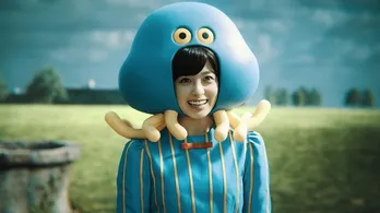 橋本環奈がドラクエ新CMに出演。モンスター級にかわいい「ホイミン」コスプレ披露