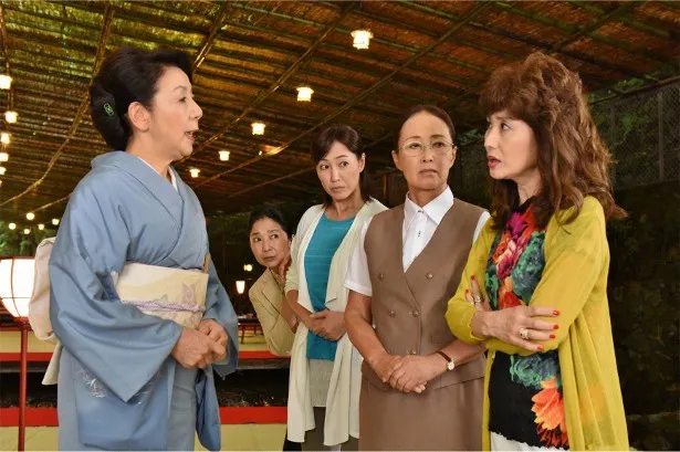 8月18日放送の第5話では京子(高島礼子)と弥生(宮崎美子)が女性たちの言い争う現場に遭遇