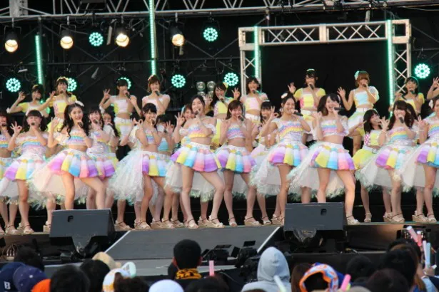 「美浜海遊祭2016」で恒例のSKE48によるスペシャルライブが行われた