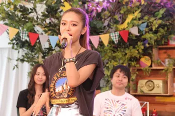 ピアニスト・高木里代子がEカップビキニで魅せた!