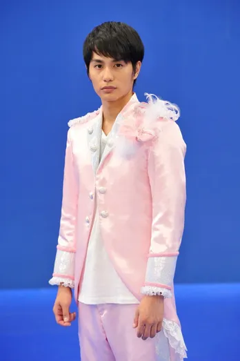 中村蒼、偽アイドル役で本格コメディー作品に初挑戦!