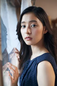 「ラブラブエイリアン」「家売るオンナ」新木優子の素顔