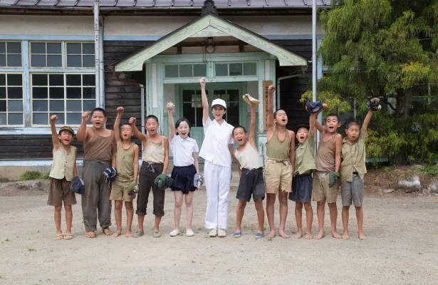 駒子(武井)は子供たちと野球をすることに