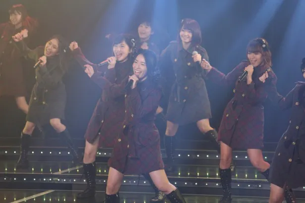 「SKE48劇場デビュー8周年特別公演」オープニングはチームSの「恋を語る詩⼈になれなくて…」