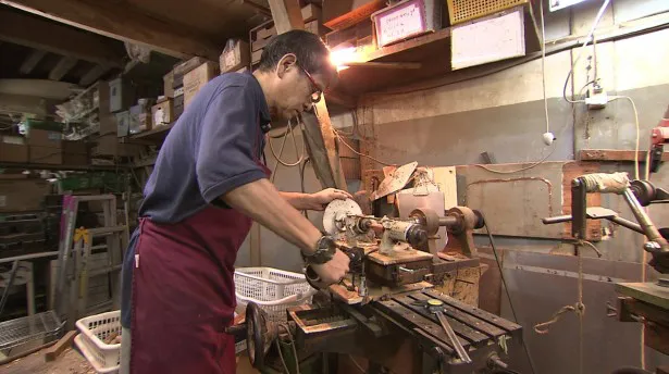 人気企画「世界で見つけたMade in Japan」では大阪の楽器職人を紹介する