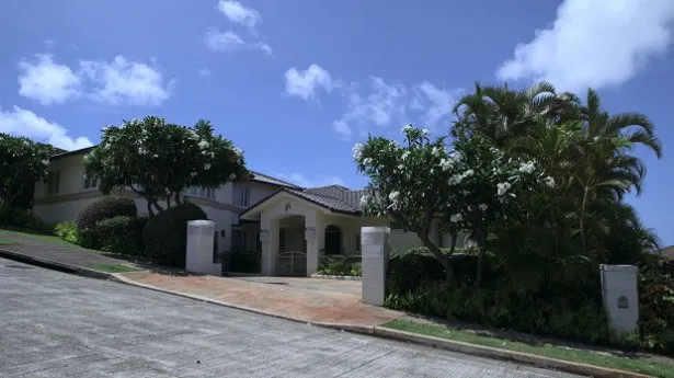 男女6人がシェアハウスするハワイの家の外観