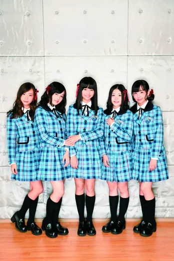 話題のアイドルグループ・つりビットが初冠番組に奮闘!