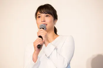 サプライズゲストの登場で広瀬アリス感涙! 映画「L —エル—」舞台挨拶レポート