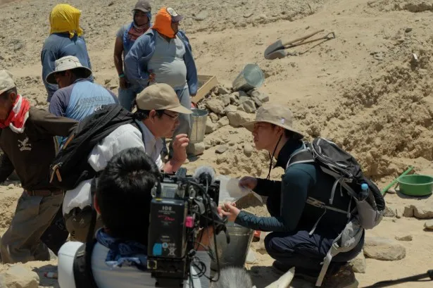 ナスカでは、地上絵の研究をする山形大学チームを取材する