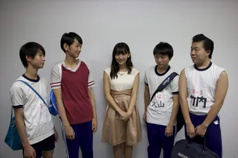 浅川梨奈、巨乳ヤンキー少女役は「普段とあんま変わんない」