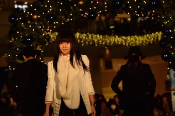 倉木麻衣、円形ステージで最新VRシングルを初披露!