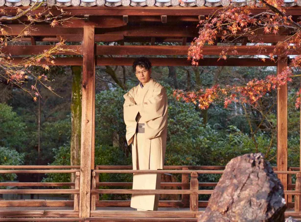 【写真を見る】紅葉が美しい建仁寺で撮影した山下健二郎の美麗ショット！