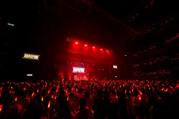 12月29日の追加公演には5000人のファンが集結！