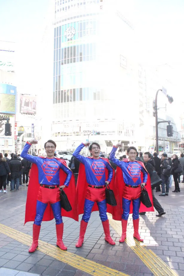 ひときわ寒い朝の渋谷を、体を張って暖めた「リアル左江内氏」