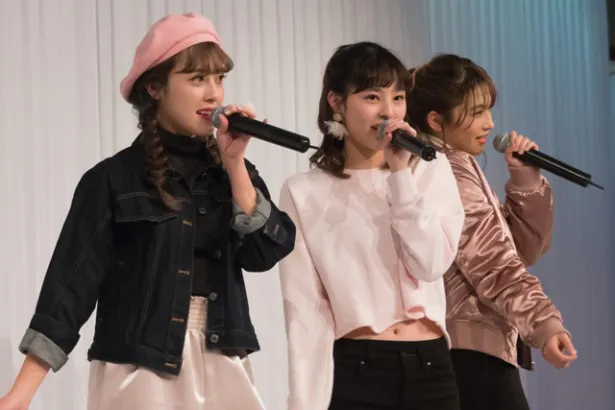 Berryz工房('15年3月無期限活動停止)の雅ちゃん(夏焼雅)を中心に結成された、3人組ユニット・PINK CRES.も登場！
