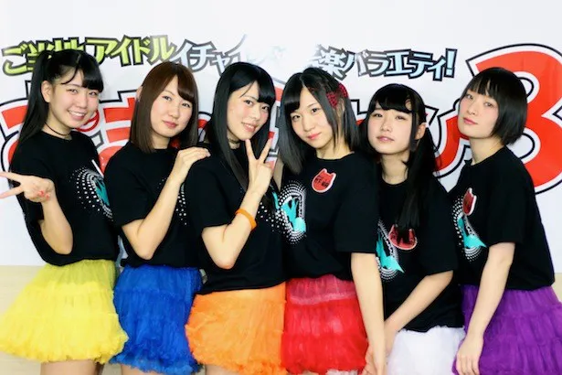 インタビューリレー企画の第1弾は、大阪発の6人組アイドルグループ・天空音パレードが登場