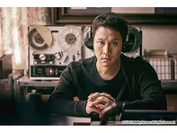 偽りの隣人　ある諜報員の告白