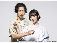 先生、私の隣に座っていただけませんか？