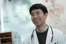 “マリコフリーク”藤井隆、念願の「科捜研の女」ゲスト出演 一流の腕を持つ気弱な医師演じる